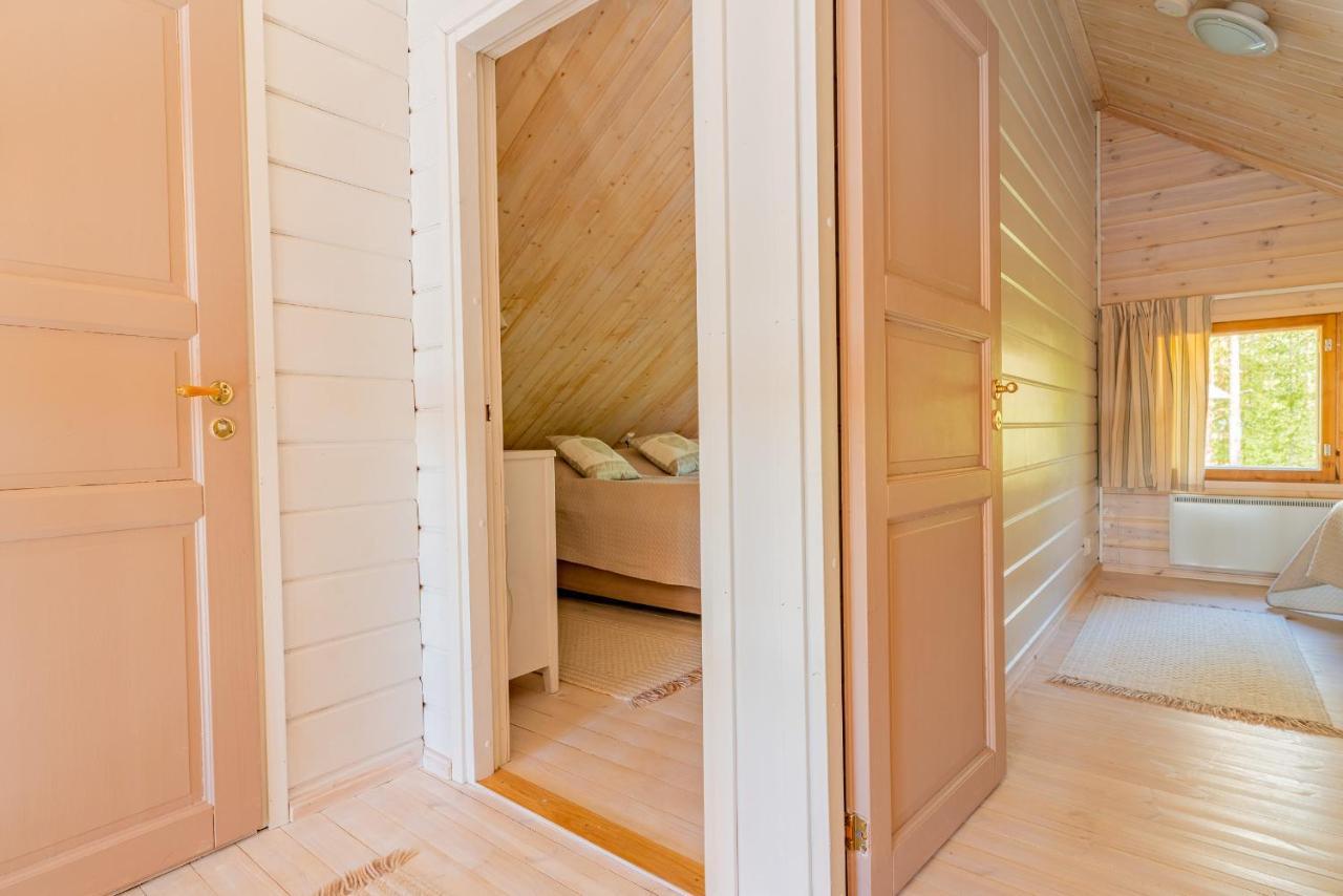 Patalaiska Cottage With Private Beach Ruokolahti Exterior photo